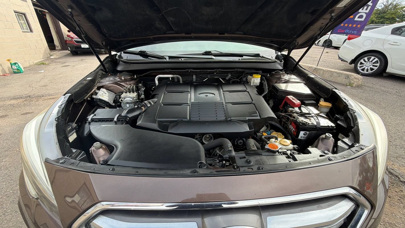 Used 2019 Subaru Outback 3.6R Touring AWD/4WD image 23