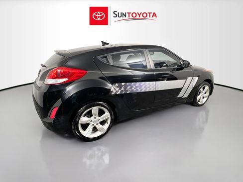 Used 2014 Hyundai Veloster image 4