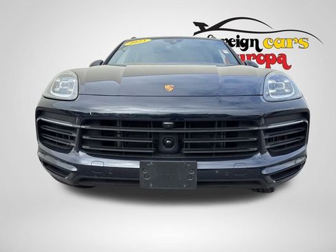 Used 2023 Porsche Cayenne image 2