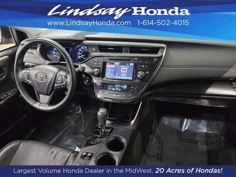 Used 2017 Toyota Avalon XLE image 10