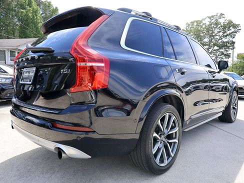Used 2018 Volvo XC90 T5 Momentum w/ Convenience Package AWD/4WD image 7