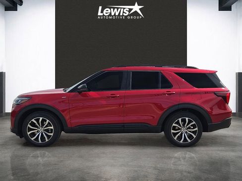 New 2026 Ford Explorer ST-Line image 2