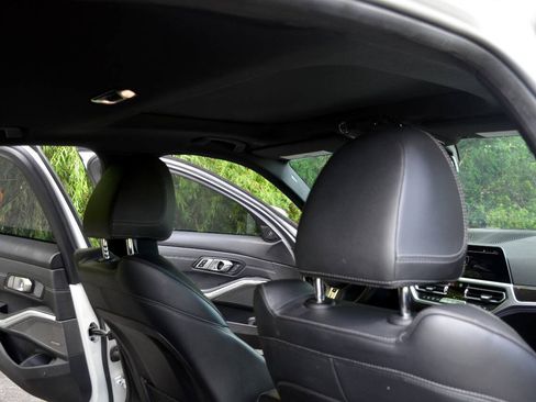 Used 2019 BMW 330i xDrive Sedan AWD/4WD image 11