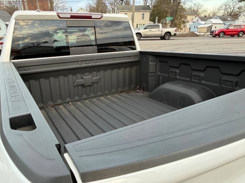 Used 2019 Chevrolet Silverado 1500 LT w/ All-Star Edition AWD/4WD image 19