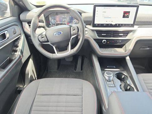 Certified 2025 Ford Explorer ST-Line w/ Premium Package RWD image 17