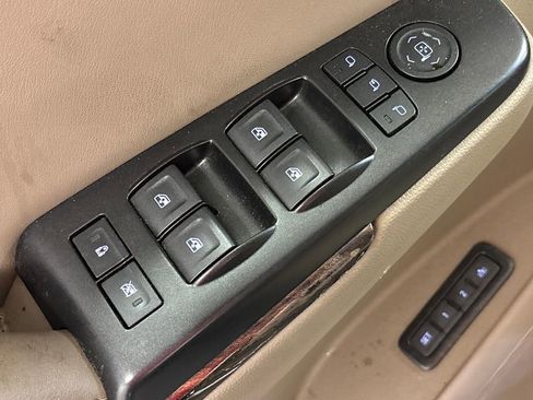 Used 2017 GMC Yukon SLT w/ Open Road Package image 25