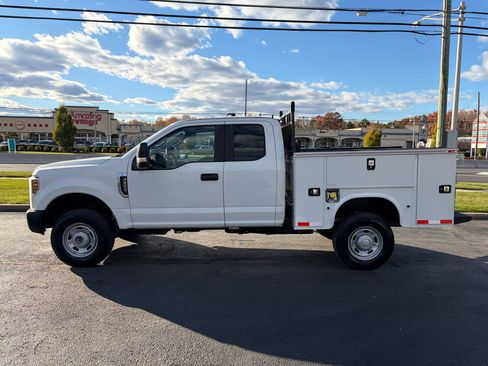 Used 2019 Ford F250 XL w/ Power Equipment Group image 11