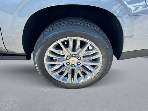 New 2026 Chevrolet Suburban Premier image 13