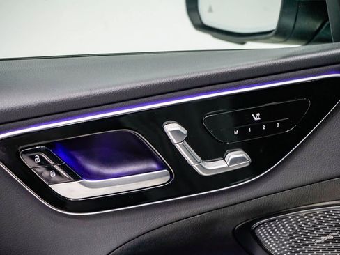 Used 2025 Mercedes-Benz C 300 4MATIC Sedan image 20