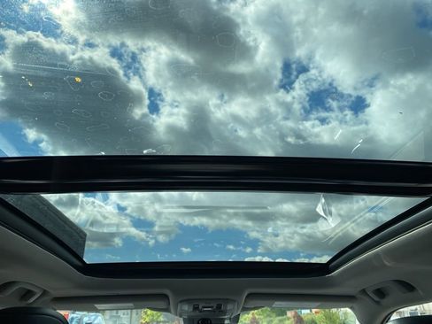 Used 2021 Toyota Highlander Platinum image 30