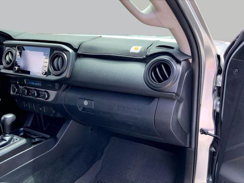 Used 2023 Toyota Tacoma SR AWD/4WD image 18