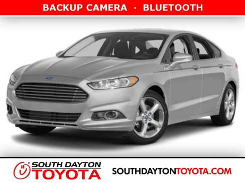 Used 2015 Ford Fusion SE image 1