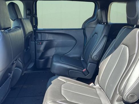 New 2026 Chrysler Pacifica Select image 20