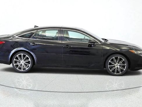 Used 2019 Toyota Avalon Touring w/ Advanced Safety Package FWD image 10