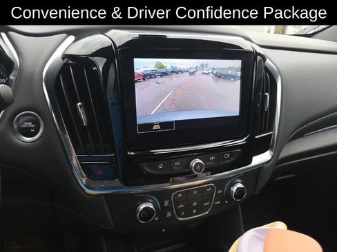 Used 2023 Chevrolet Traverse LT FWD image 14