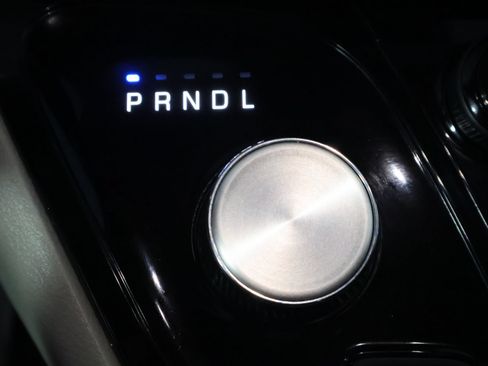 Used 2023 Chrysler Voyager LX FWD image 41