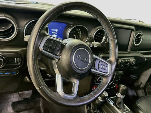 Used 2023 Jeep Wrangler Unlimited Rubicon 4xe w/ Cold Weather Group AWD/4WD image 18