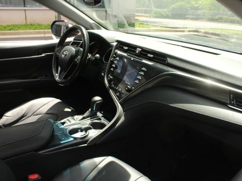 Used 2018 Toyota Camry XSE w/ Driver Assist Package FWD image 24