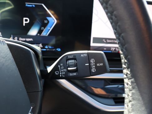 Used 2025 BMW X5 xDrive50e w/ Parking Assistance Package image 30