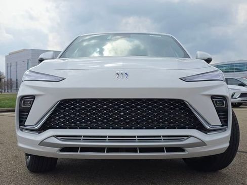 New 2026 Buick Envista Avenir image 11