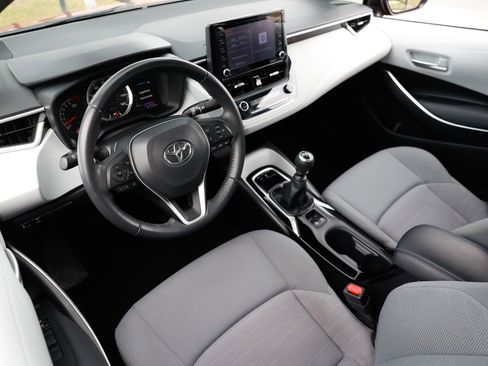 Used 2022 Toyota Corolla SE image 6