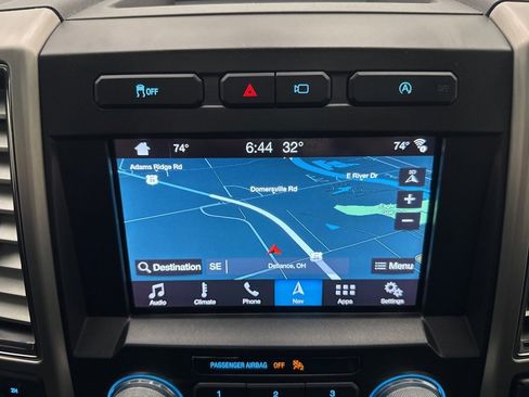 Used 2018 Ford F150 Platinum w/ Equipment Group 701A Luxury image 4