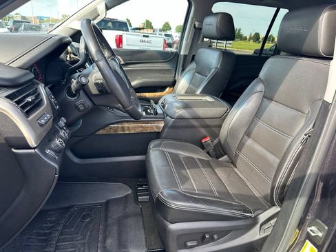Used 2016 GMC Yukon XL Denali w/ Open Road Package AWD/4WD image 18