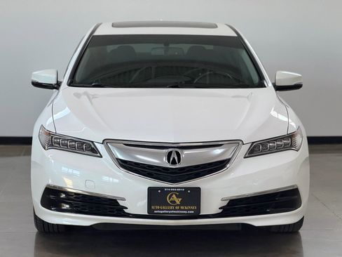 Used 2016 Acura TLX image 2