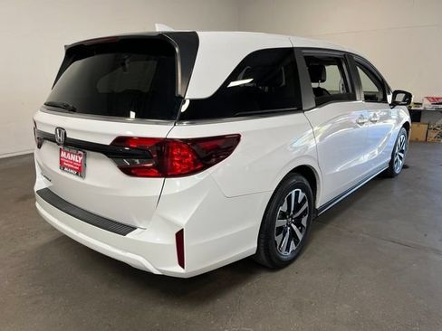 Used 2025 Honda Odyssey EX-L image 3