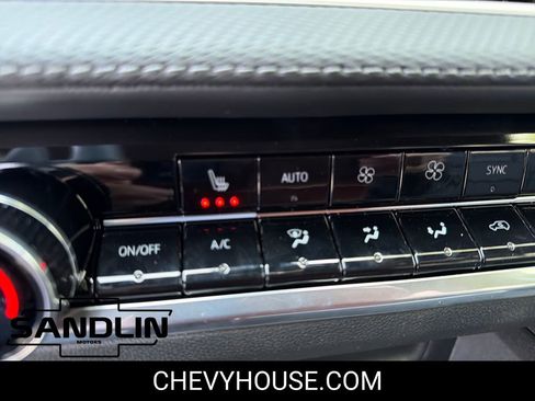 New 2026 Chevrolet Equinox LT w/ Convenience Package II image 32