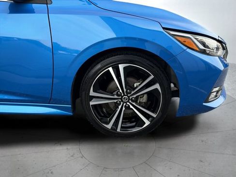 Used 2022 Nissan Sentra SR w/ SR Premium Package FWD image 30