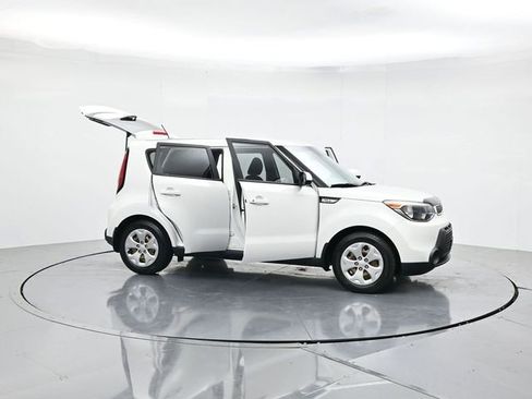 Used 2015 Kia Soul FWD image 44