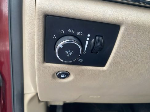 Used 2017 Jeep Grand Cherokee Limited w/ Luxury Group II image 25