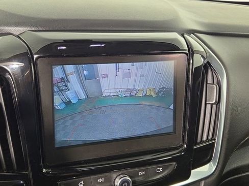 Used 2019 Chevrolet Traverse LT image 19