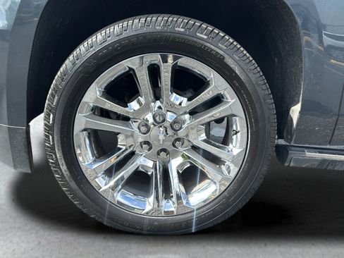 Used 2019 Chevrolet Tahoe Premier w/ Premier Plus Edition RWD image 19