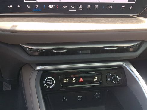 Certified 2025 Audi Q5 Premium Plus w/ Premium Plus AWD/4WD image 15