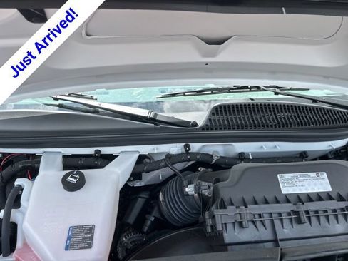New 2025 Chevrolet Express 3500 Extended RWD image 31