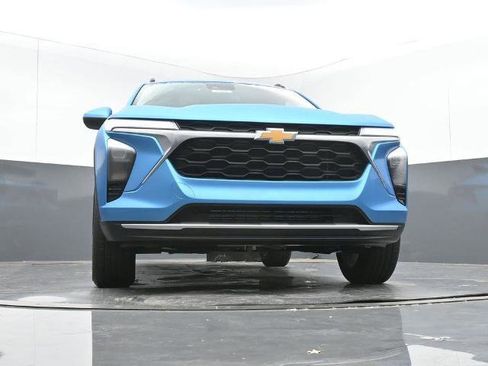 New 2026 Chevrolet Trax LT w/ Driver Confidence Package image 16