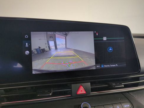 Used 2025 Hyundai Elantra SEL FWD image 23