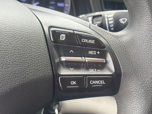Used 2020 Hyundai Elantra SE FWD image 10