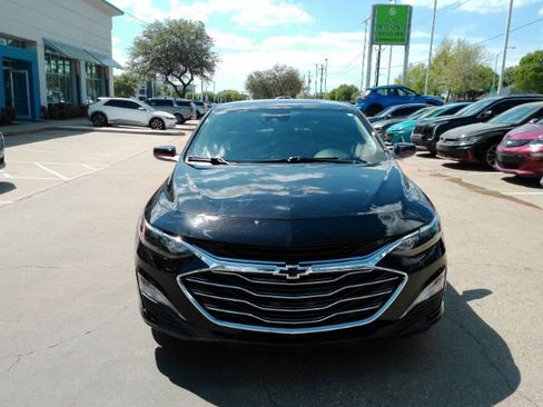 Used 2023 Chevrolet Malibu LT w/ Redline Edition image 2