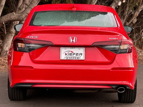 Used 2025 Honda Civic Sport image 5