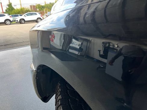 Used 2017 RAM 2500 Tradesman w/ Chrome Appearance Group AWD/4WD image 11