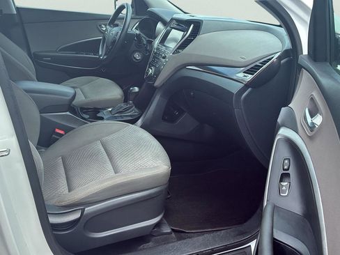 Used 2019 Hyundai Santa Fe XL SE AWD/4WD image 5