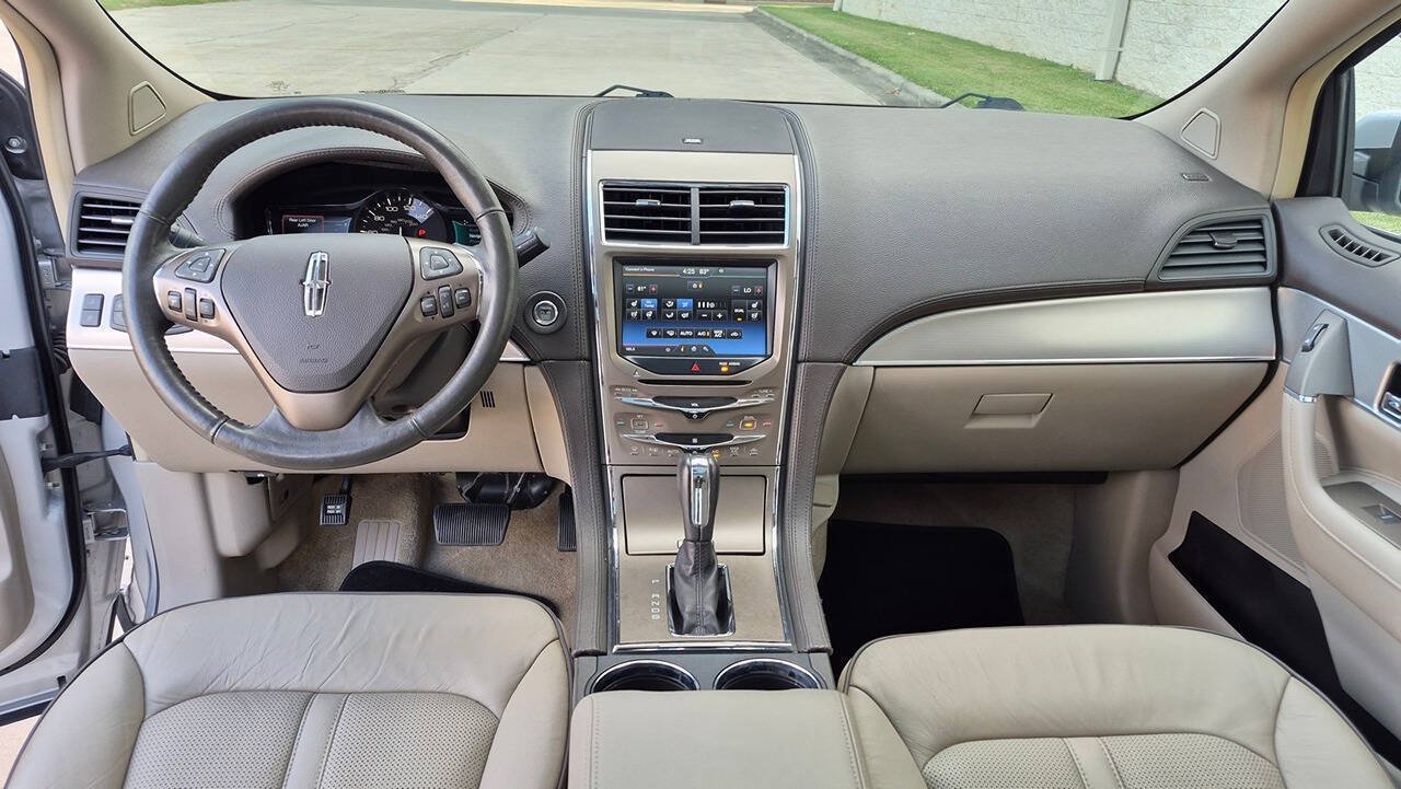 Used 2015 Lincoln MKX AWD w/ Equipment Group 102A image 41
