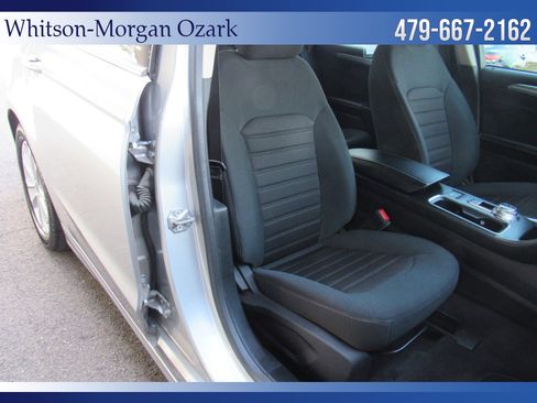 Used 2020 Ford Fusion SE image 27