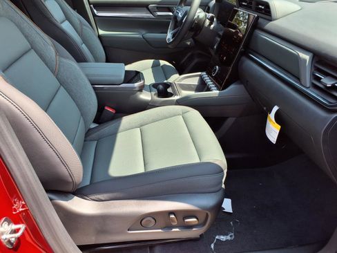 New 2026 GMC Terrain AT4 w/ Convenience Package III image 10