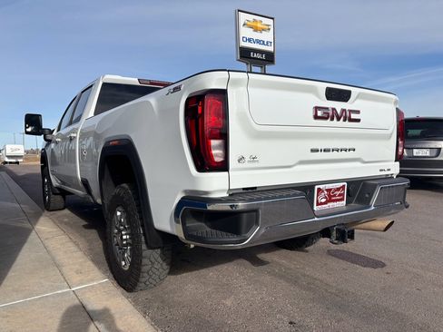 Used 2024 GMC Sierra 3500 SLE w/ SLE Convenience Package image 8