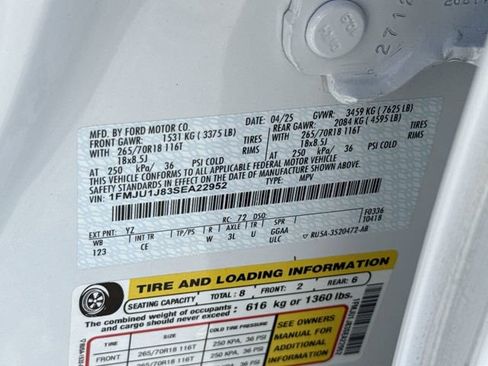 Used 2025 Ford Expedition Active image 49