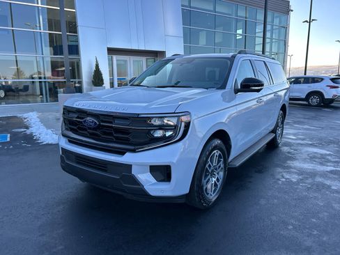 New 2026 Ford Expedition Max Active image 2
